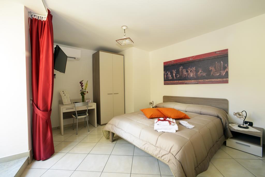 Italia Apartment Naples Exterior photo